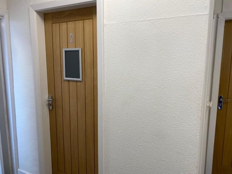 Leasehold Tanning Salon & Beauty Rooms Located In Northfield Photo 14