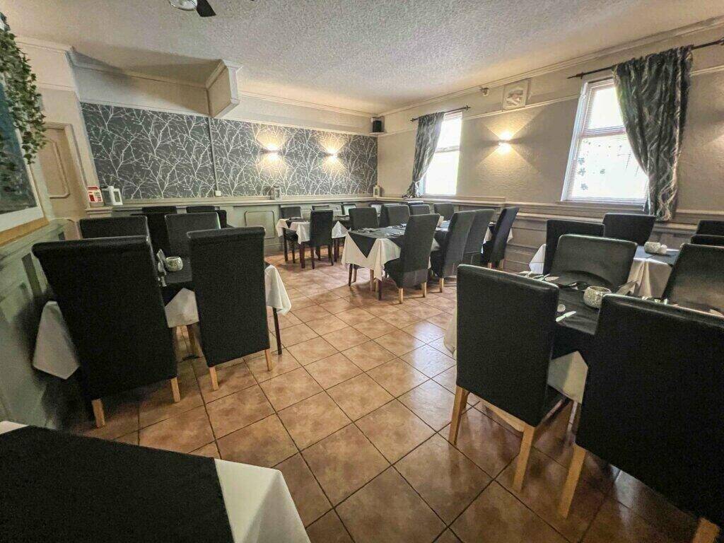 Charming Family-Run Italian Restaurant For Sale in Bacup, Rossendale Photo 14
