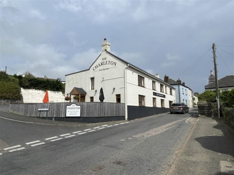 Immaculate Freehouse in South Hams – Recently Renovated For Sale in Kingsbridge
