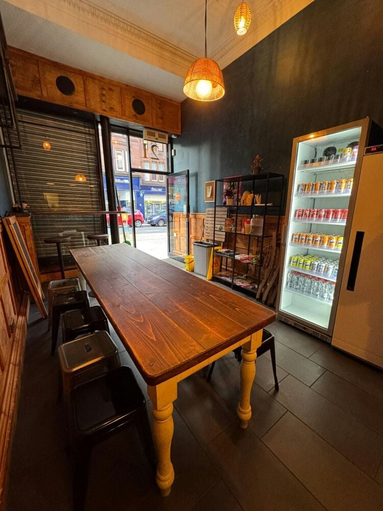 Cafe, Coffee Premises in Glasgow West End. Class 1, suitable for sandwich/deli/coffee