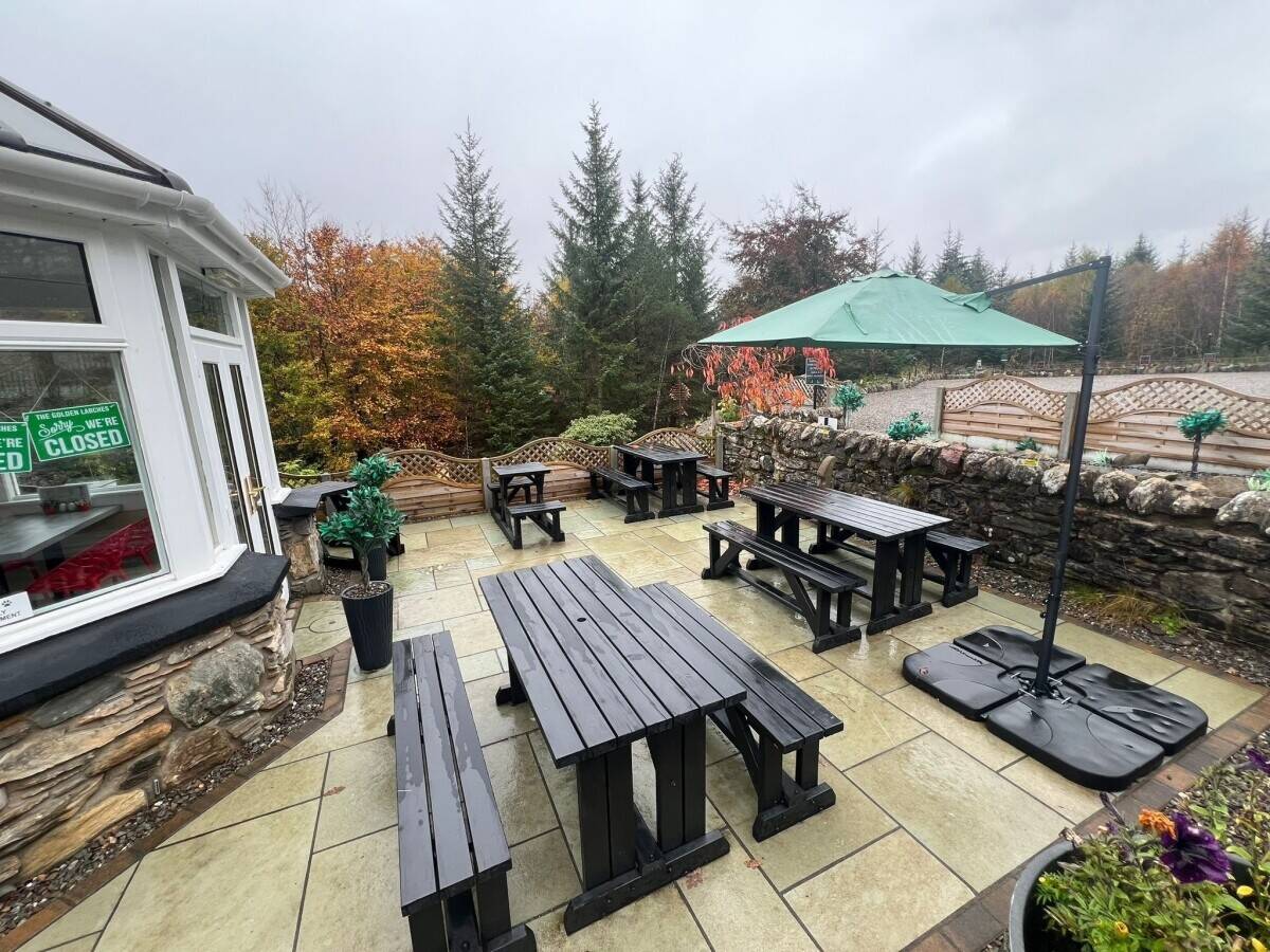 An Extremely Well-Run Cafe Business with 2 Letting Rooms and 2-bedroom Owners Accommodation Ref 1776