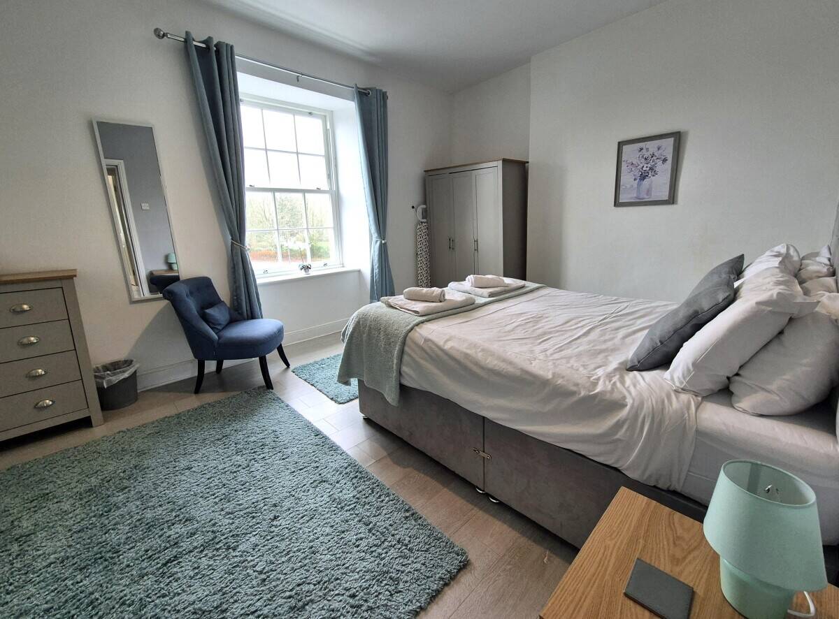 CONWY - FOUR BEAUTIFULLY APPOINTED HOLIDAY APARTMENTS ON THE EDGE OF SNOWDONIA NATIONAL PARK Photo 14