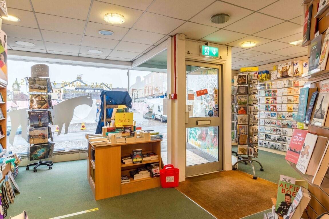 White Rose Book Cafe, Market Place, Thirsk Photo 14