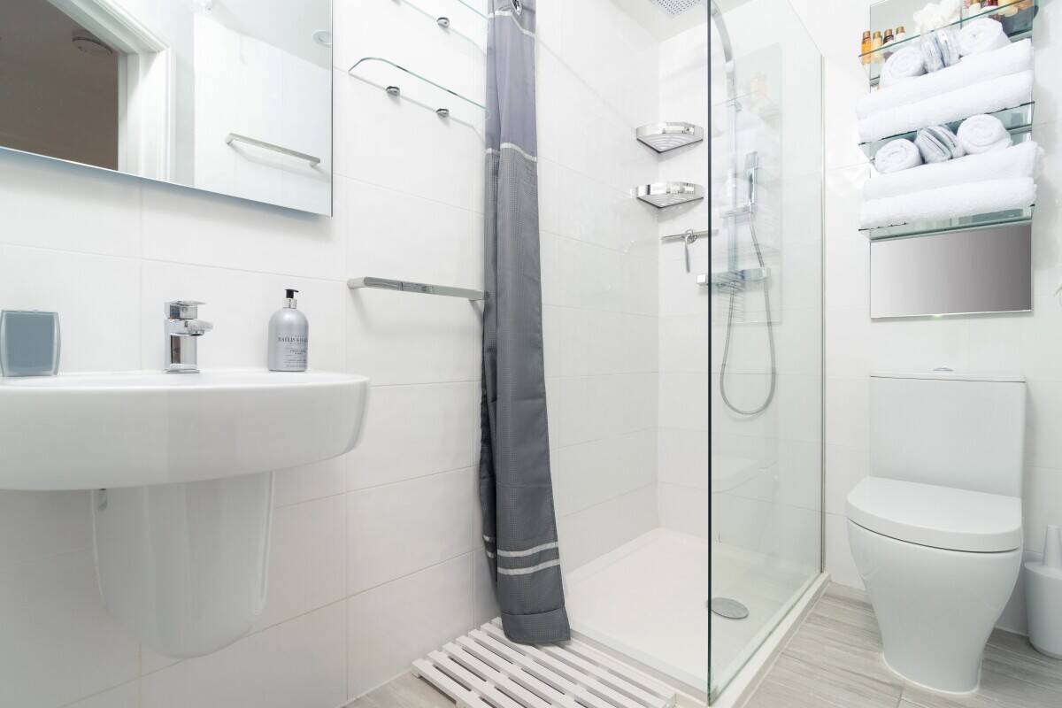 Turn-Key Holiday Let Holiday Home 2 bed Flat across from Bournemouth beach & gardens!! Photo 14
