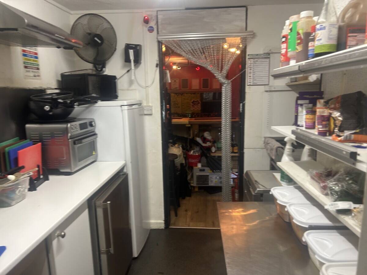 Small quirky street food and bar buisness in Brixham
