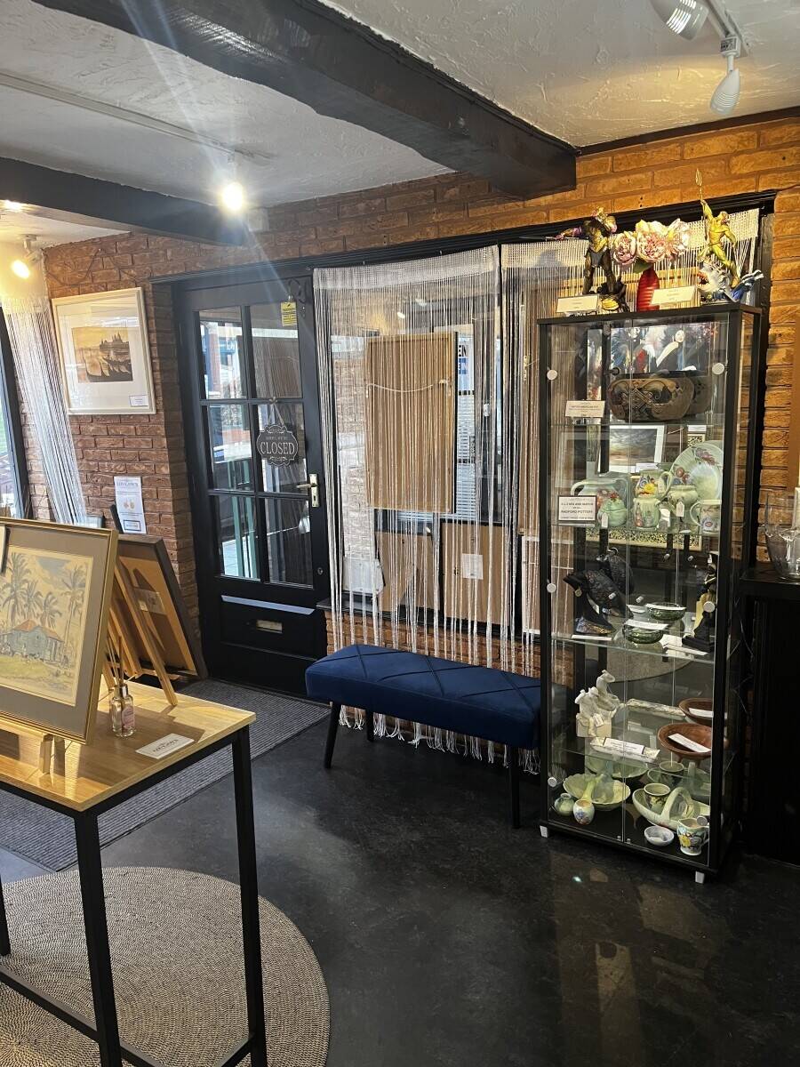 Art gallery & Antiques for sale in Tamworth Staffordshire

