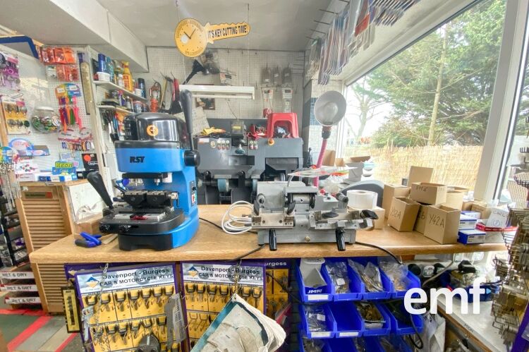 DIY & Hardware Store (Freehold or Leasehold) Photo 14