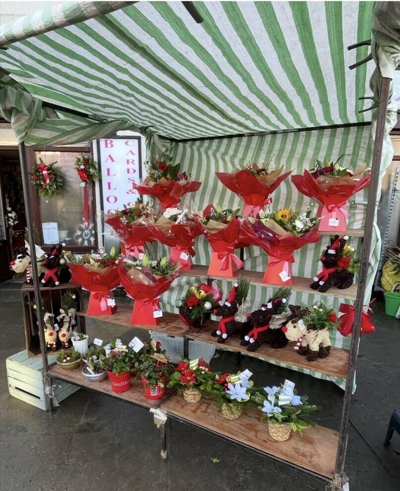 Leasehold Established Florist Flowers Cards Plants Gifts Business Westhoughton Bolton For Sale