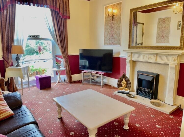 Freehold 7 Bedroom Guest House Located In Torquay, Devon