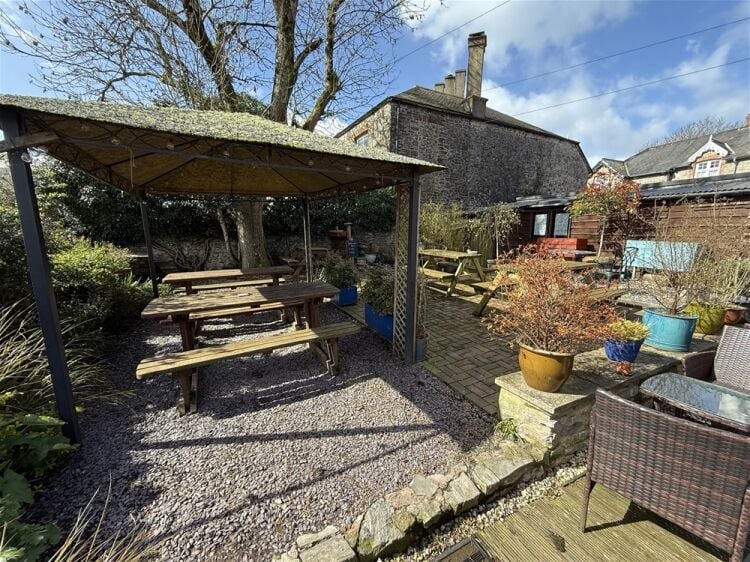 14C South Devon Village Freehouse For Sale in Totnes