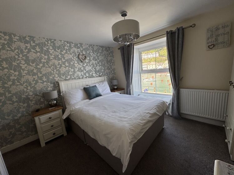 Freehold 5 Bedroom Guest House Located In Looe Photo 14