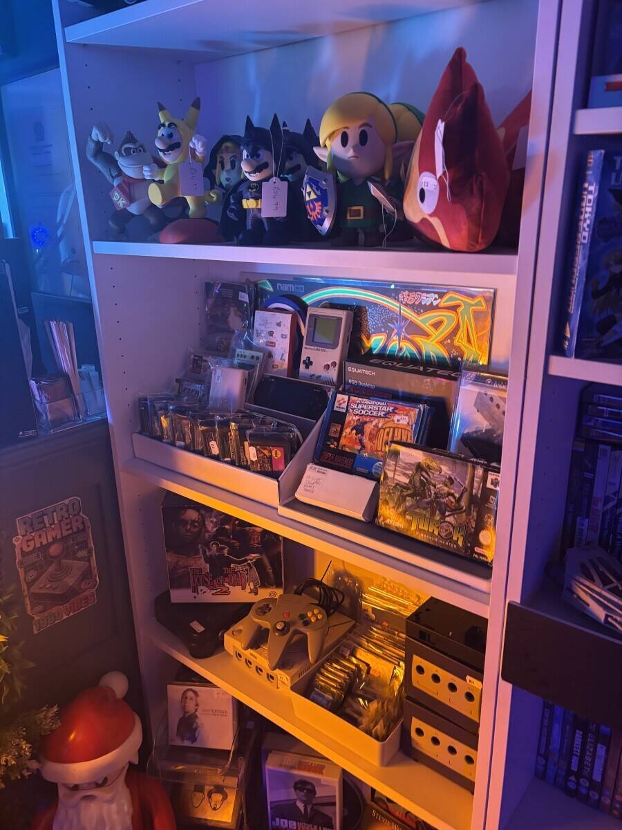 RETRO GAMING / MUSIC / COFFEE STORE – £32,995 ONO 🔥
