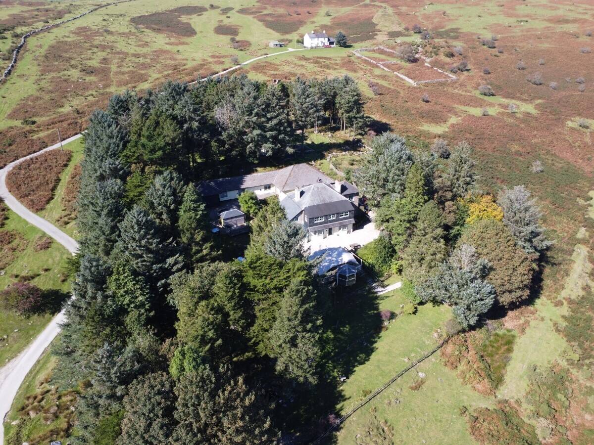 CORNWALL – WELL-APPOINTED BODMIN MOOR INN & RESTAURANT