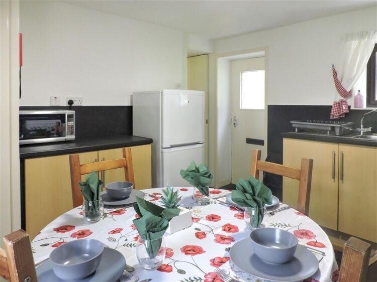 Staffin Caravan & Camping Site with Detached 5-Bedroom House & Self-Catering Accommodation Photo 14
