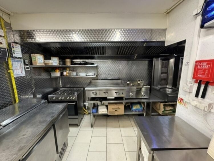 Leasehold Greek Takeaway & Restaurant Located In Rugby