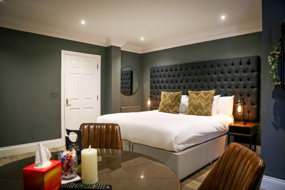 CHESTER CITY CENTRE - 16 LUXURY APARTHOTEL APARTMENTS BAR/RESTAURANT & P/P FOR AN ADDITIONAL 7 UNITS Photo 14