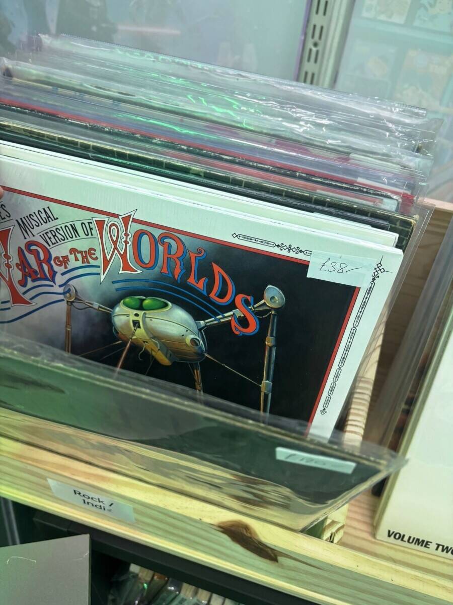 INDEPENDENT RECORDS & RETRO CULTURE STORE–FOR SALE – SEVENOAKS/TONBRIDGE AREA Photo 14