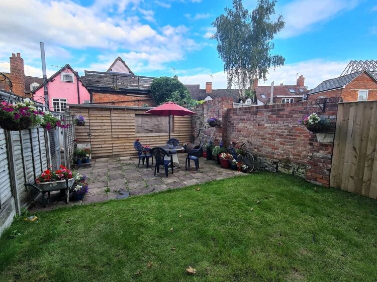 FREEHOLD FISH & CHIP TAKEAWAY with ACCOMMODATION Photo 14