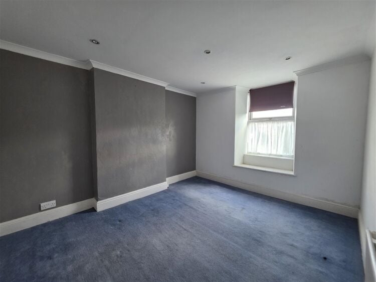 Auction Lot: Spacious Detached 3-Bedroom House with adjoining Workshop & Ample Parking For Sale in Newton Abbot