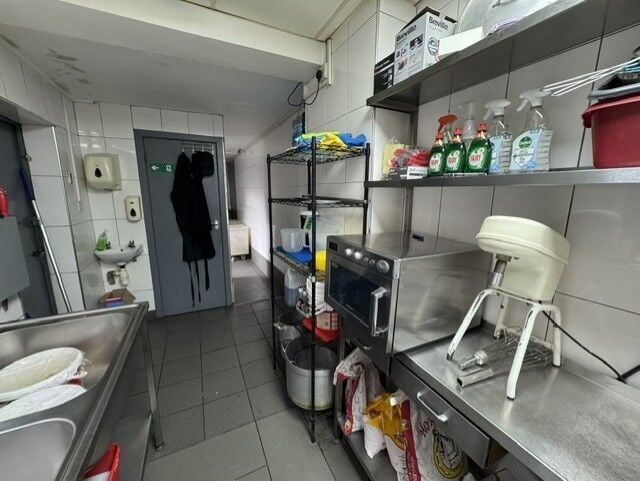 Leasehold Fish & Chip Takeaway Located In Stoke On Trent Photo 14