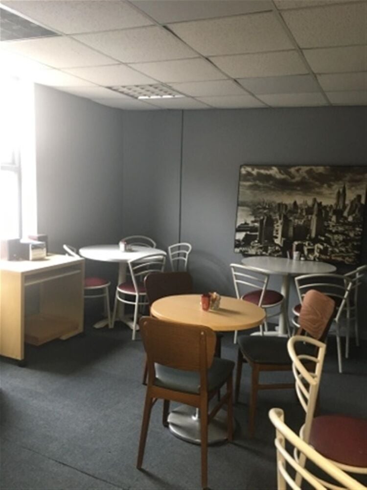 NEWLY REFURBISHED COFFEE SHOP & RESTAURANT IN WIGAN TOWN CENTRE Photo 15