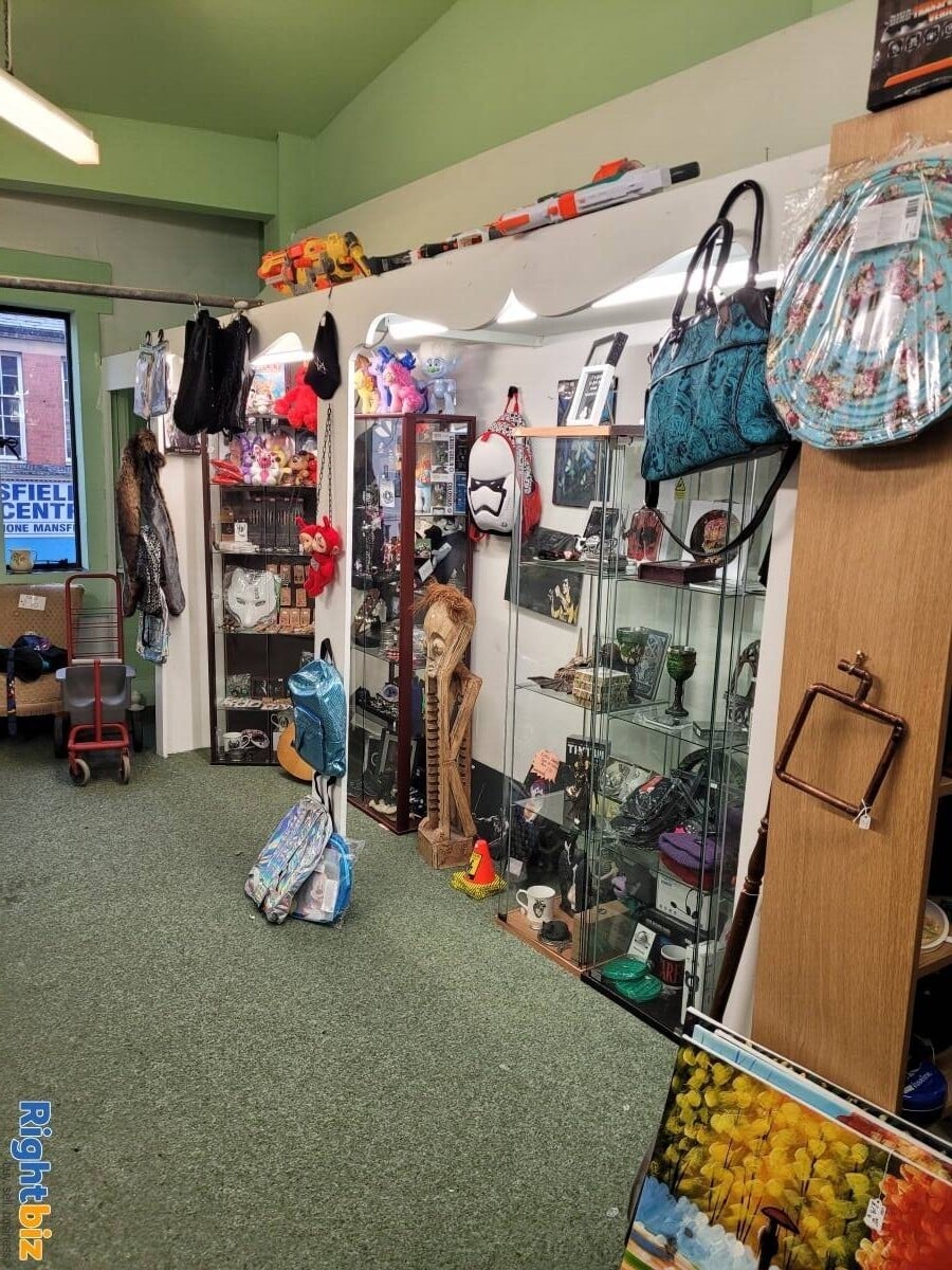 Well established Antique/collectable shop for sale in Mansfield Photo 15
