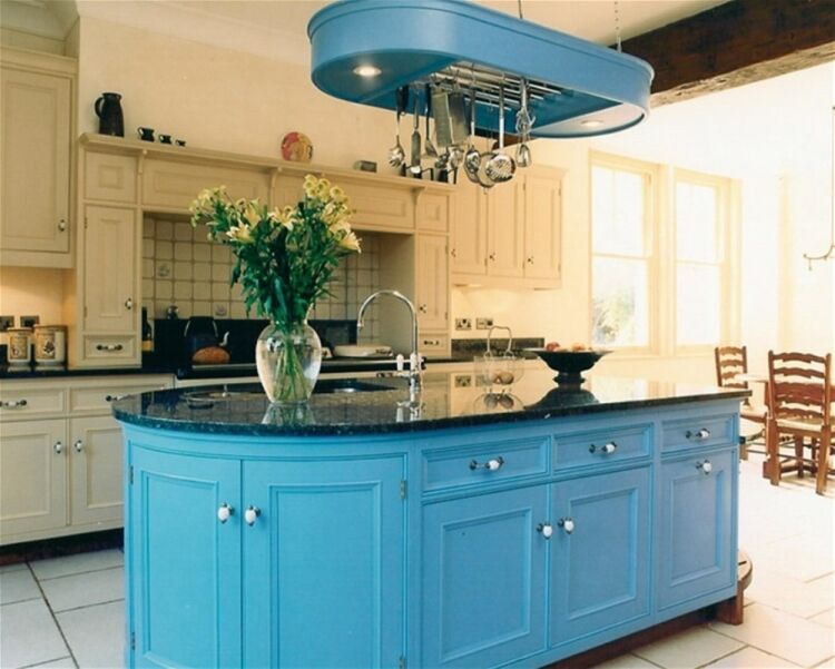 QUALITY BESPOKE HOME FURNISHINGS MANUFACTURING & FITTING COMPANY based WILTSHIRE Photo 15