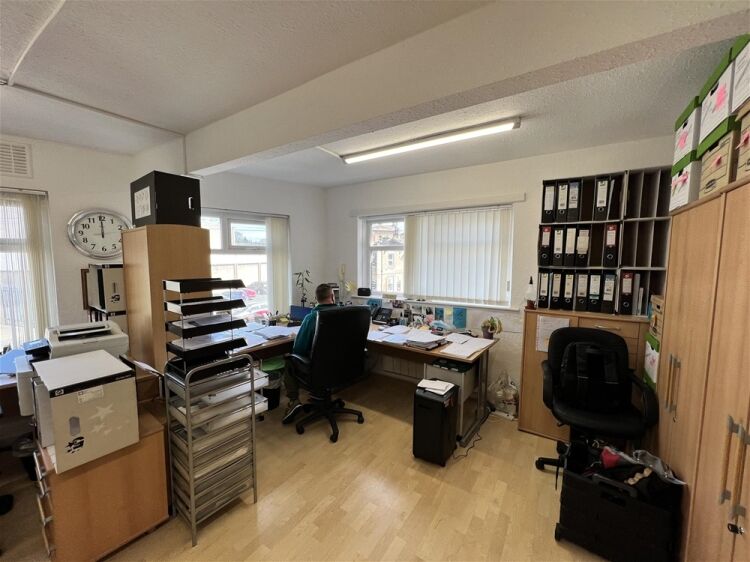 Investment Property For Sale in Brighouse Photo 15
