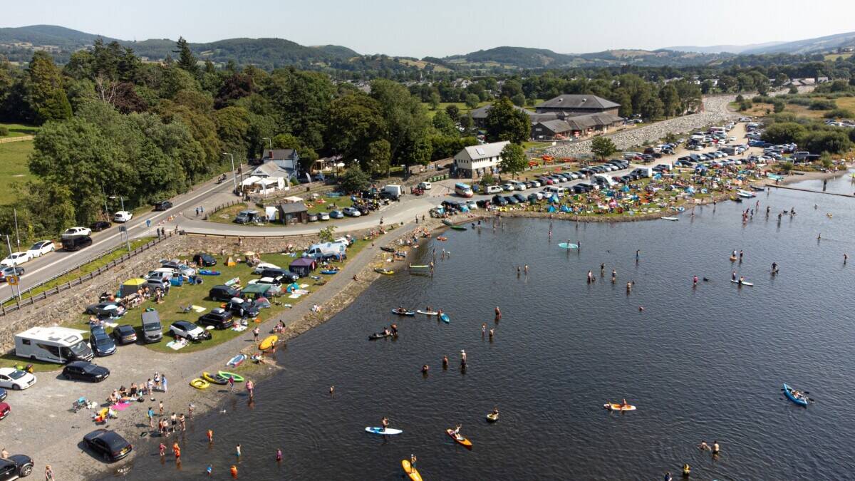 EXCEPTIONAL FREEHOLD BUSINESS OPPORTUNITY ON THE SHORES OF BALA LAKE, SNOWDONIA, NORTH WALES