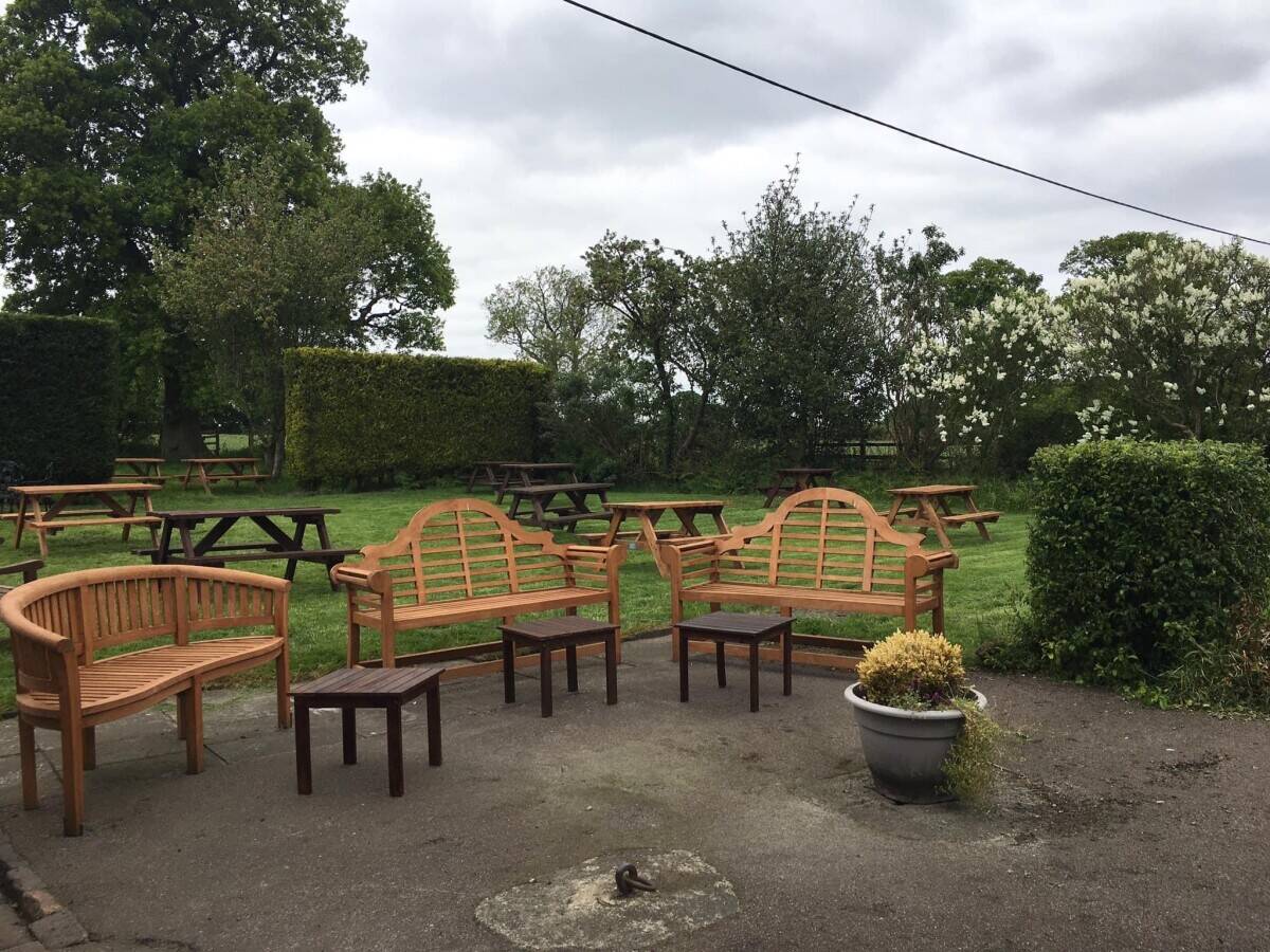 Freehouse Pub, restaurant & campsite