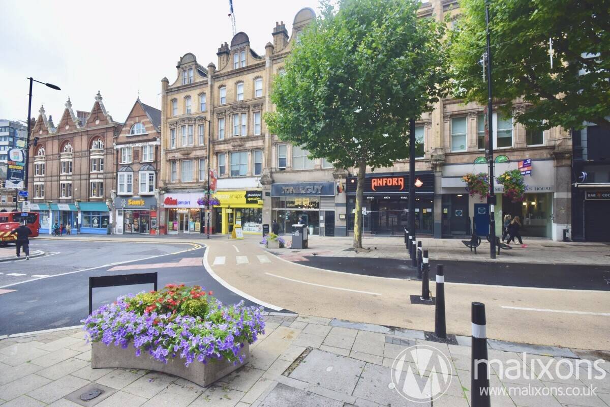 Turkish Restaurant in Prime Croydon High Street location Photo 14