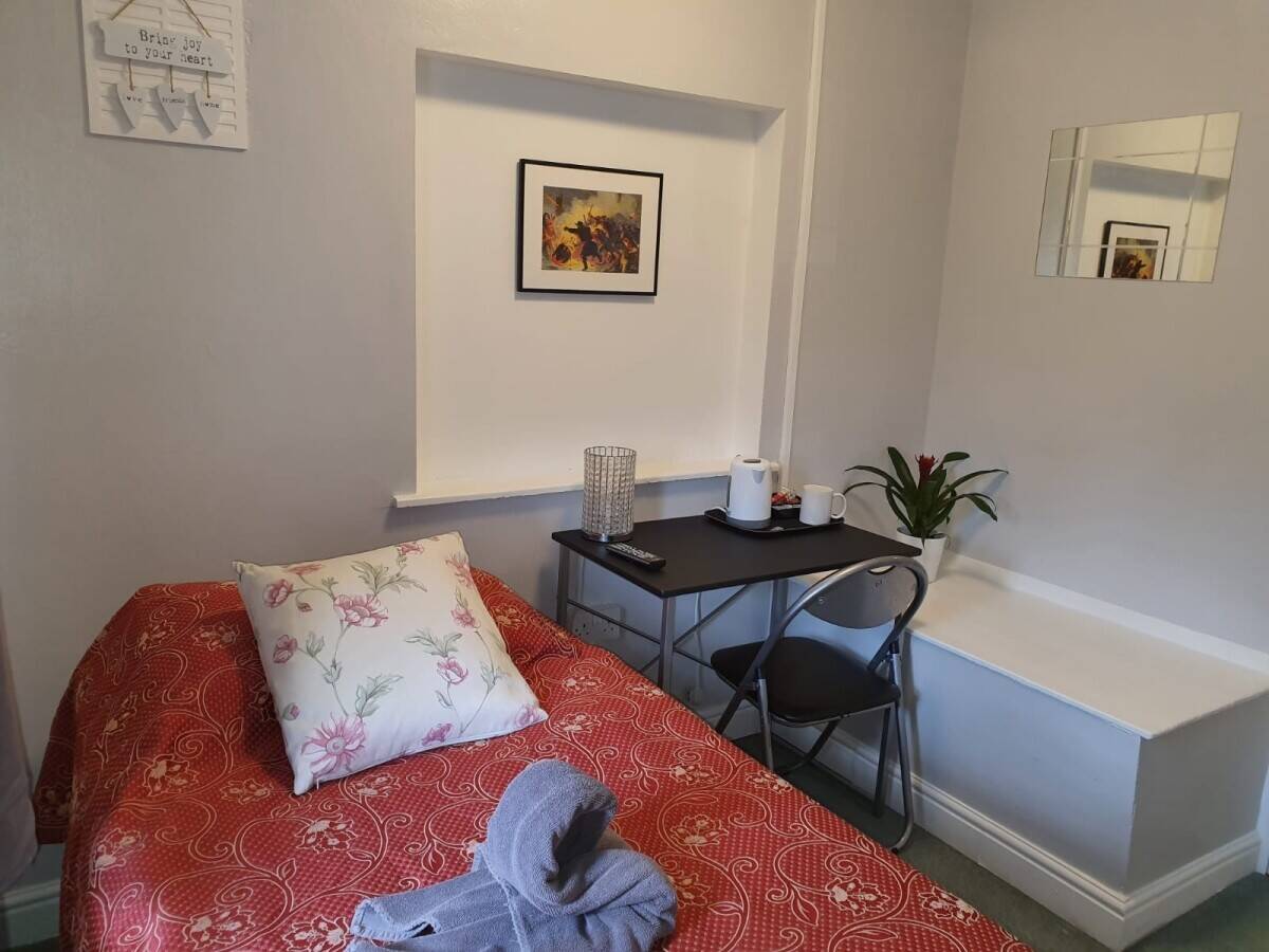 Stansted Lodge - A Stansted Airport Guesthouse