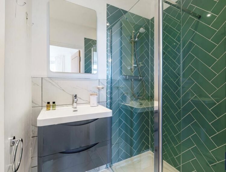 11 Bedroom Boutique Bed & Breakfast Located In Newquay, Cornwall