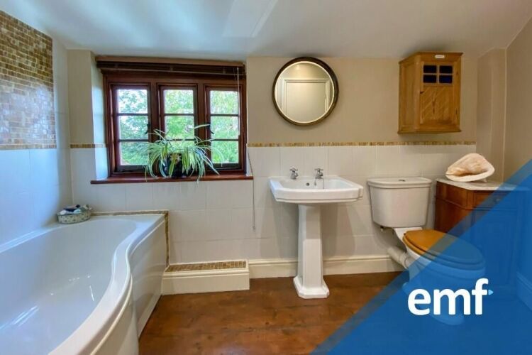 NEW PRICE > Freehold Commercial & Residential Investment