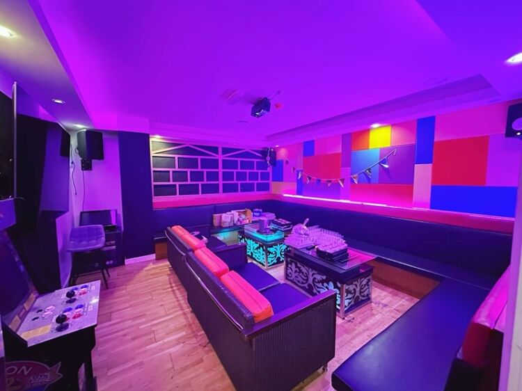 Profitable and Established Restaurant For Sale