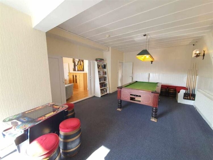 Impressive and Highly Rated Victorian Guest House For Sale in Torquay Photo 15