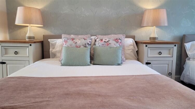 Outstanding West Cornwall Hotel, Pub & Restaurant For Sale in Penzance