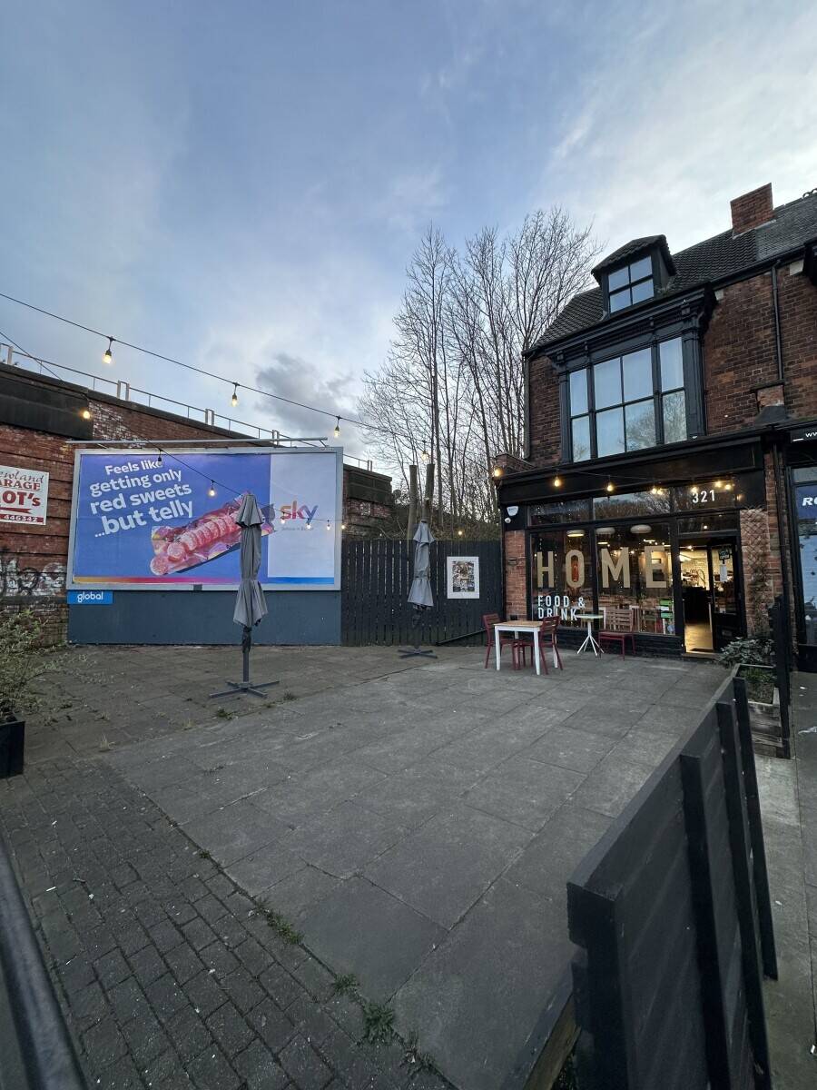 Well-Established Restaurant with Excellent Reputation and Event Hosting Potential