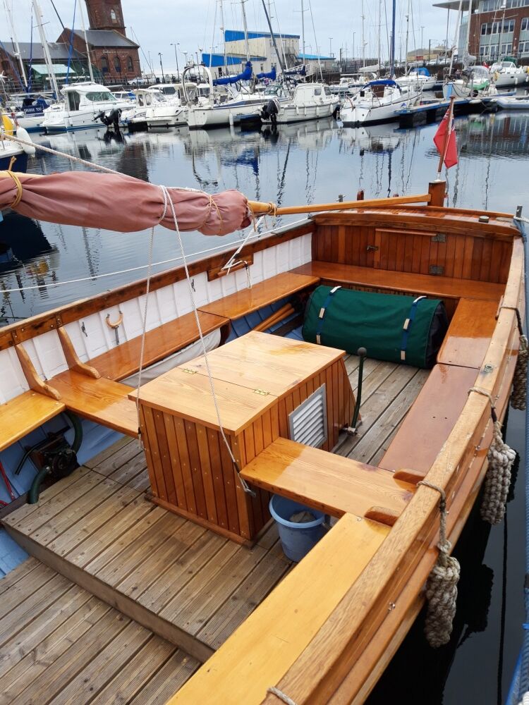 Luxury Canal Boat Cruise Business Located Gloucester Photo 15