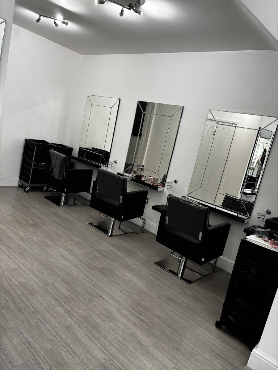 Oxford Blonde Hairdressers, Liverpool Photo 15