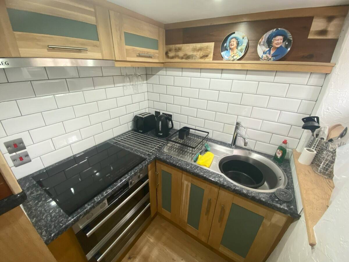 LOWER EDEN VALLEY - TRADITIONAL VILLAGE PUBLIC HOUSE WITH 2 BEDROOM HOLIDAY COTTAGE Photo 15