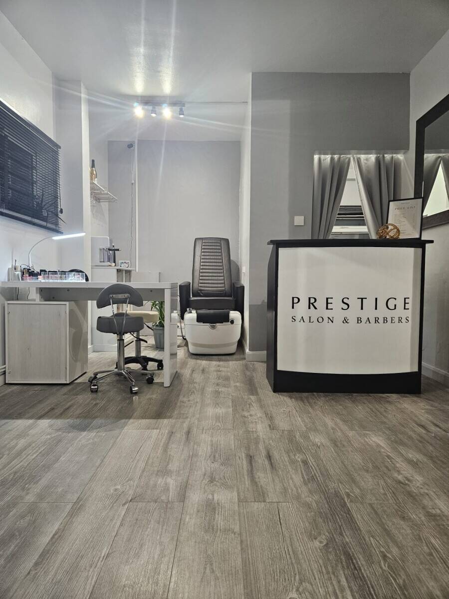 Salon, Barbers, Nails, and Beauty shop for sale in Tunbridge Wells