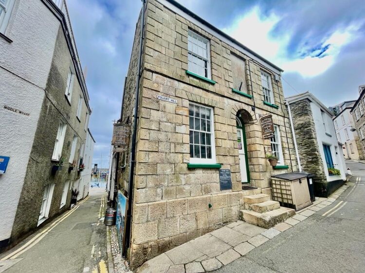Freehold Portuguese Restaurant Located In Mevagissey Photo 15