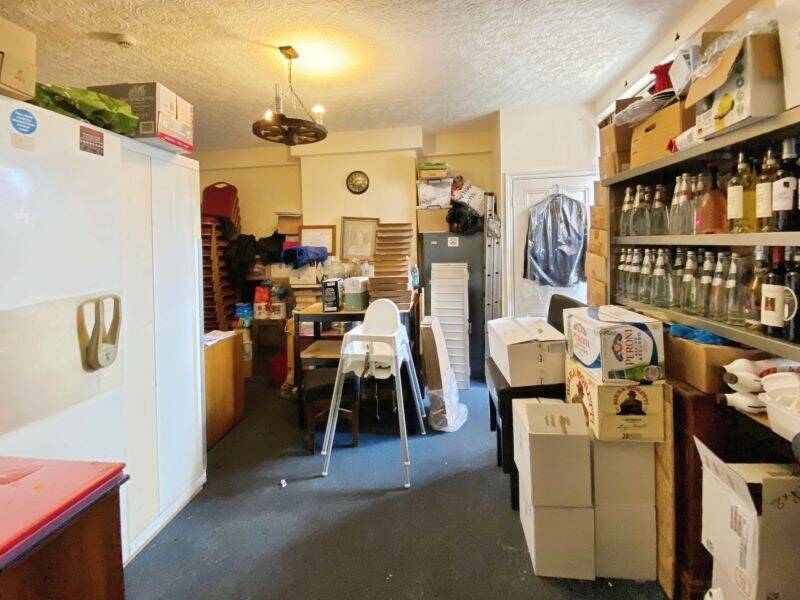 LONG ESTABLISHED 60-70 COVER RESTAURANT - NORTH STREET, ROCHFORD. Photo 15