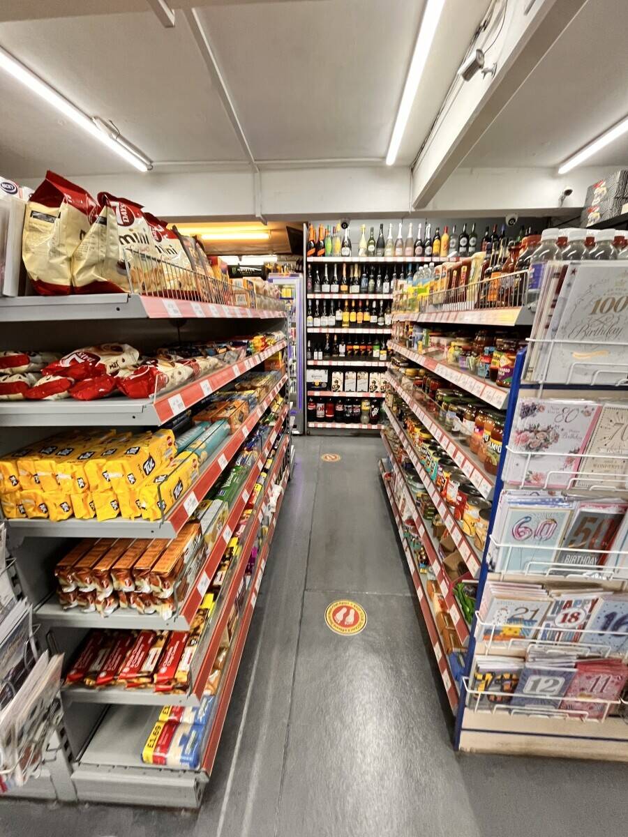 Freehold Off-Licences Convenience Store in Reading Photo 9