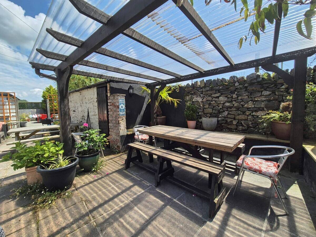 GWYNEDD - ESTABLISHED & CHARMING PUB/RESTAURANT LOCATED IN HISTORIC TOWN SQUARE Photo 15