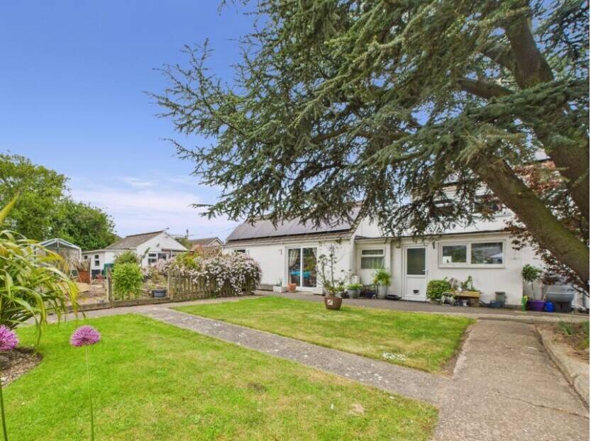 LINCOLNSHIRE COAST - GUEST HOUSE WITH STUNNING GARDENS AND SEPERATE ANNEXE Photo 15