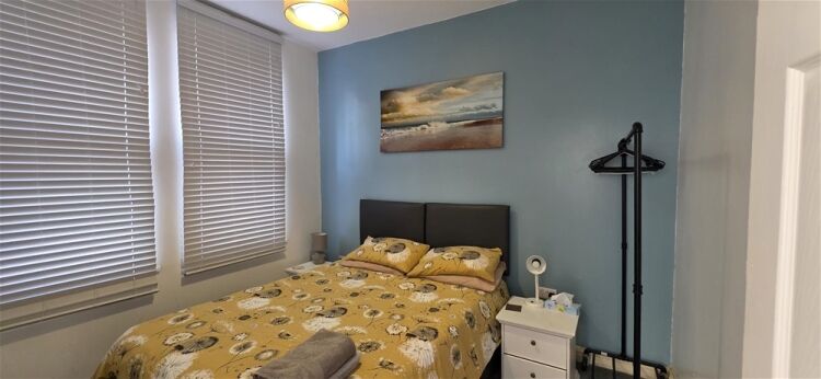 Auction Lot: 2 x Self-Contained Investments Flats, Torquay For Sale in Torquay Photo 15