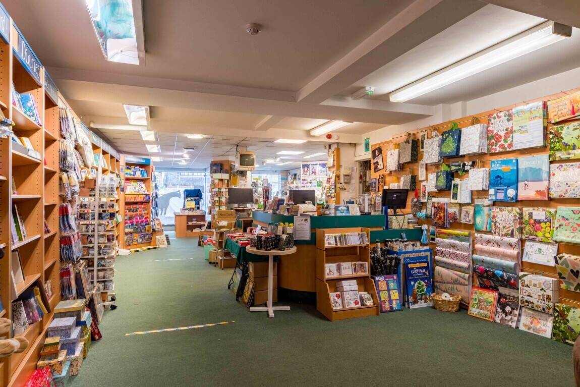 White Rose Book Cafe, Market Place, Thirsk Photo 15