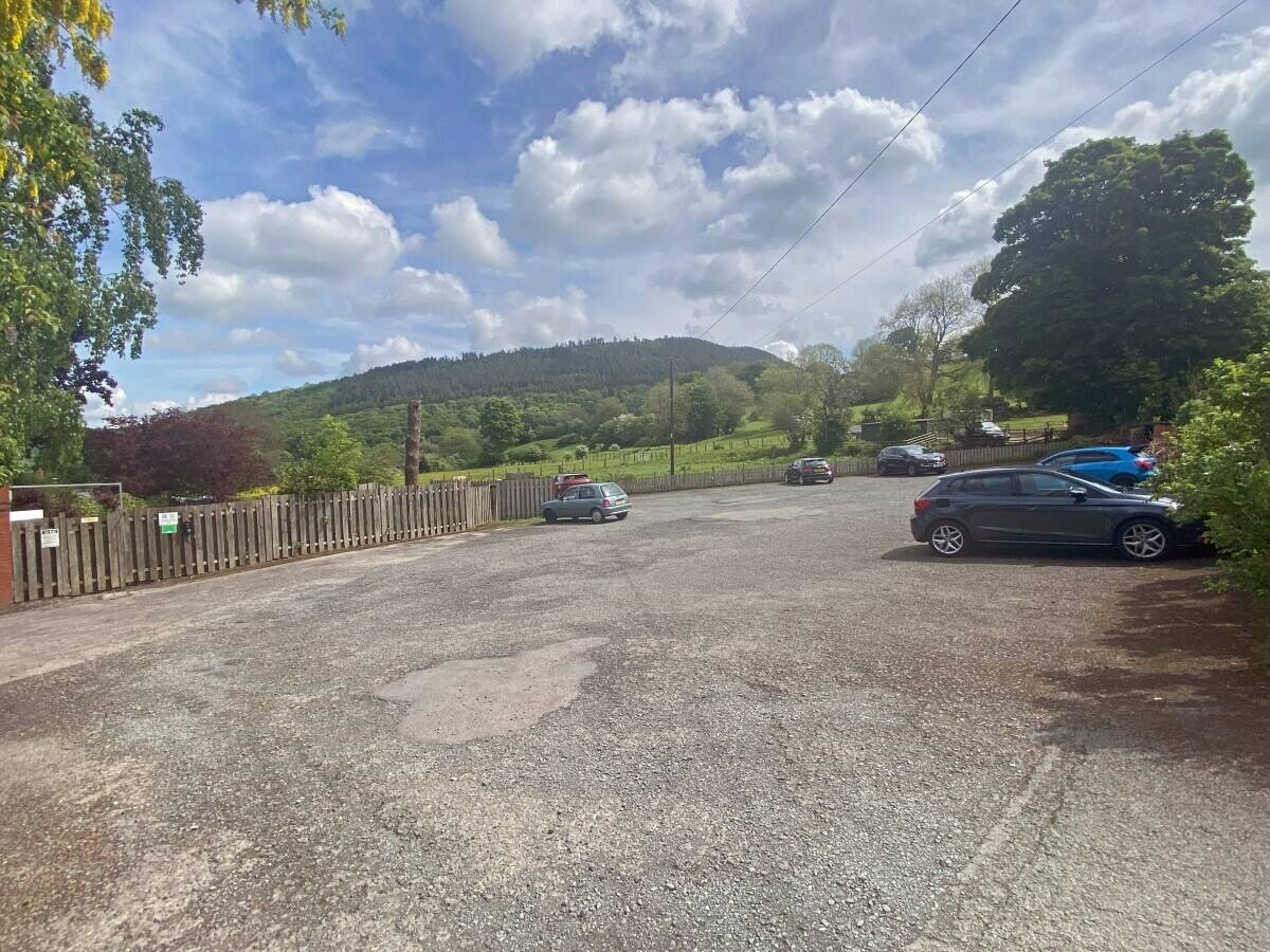 CEIRIOG VALLEY - STUNNING 18 BEDROOM COUNTRY HOTEL IN AN AREA OF OUTSTANDING NATURAL BEAUTY Photo 15